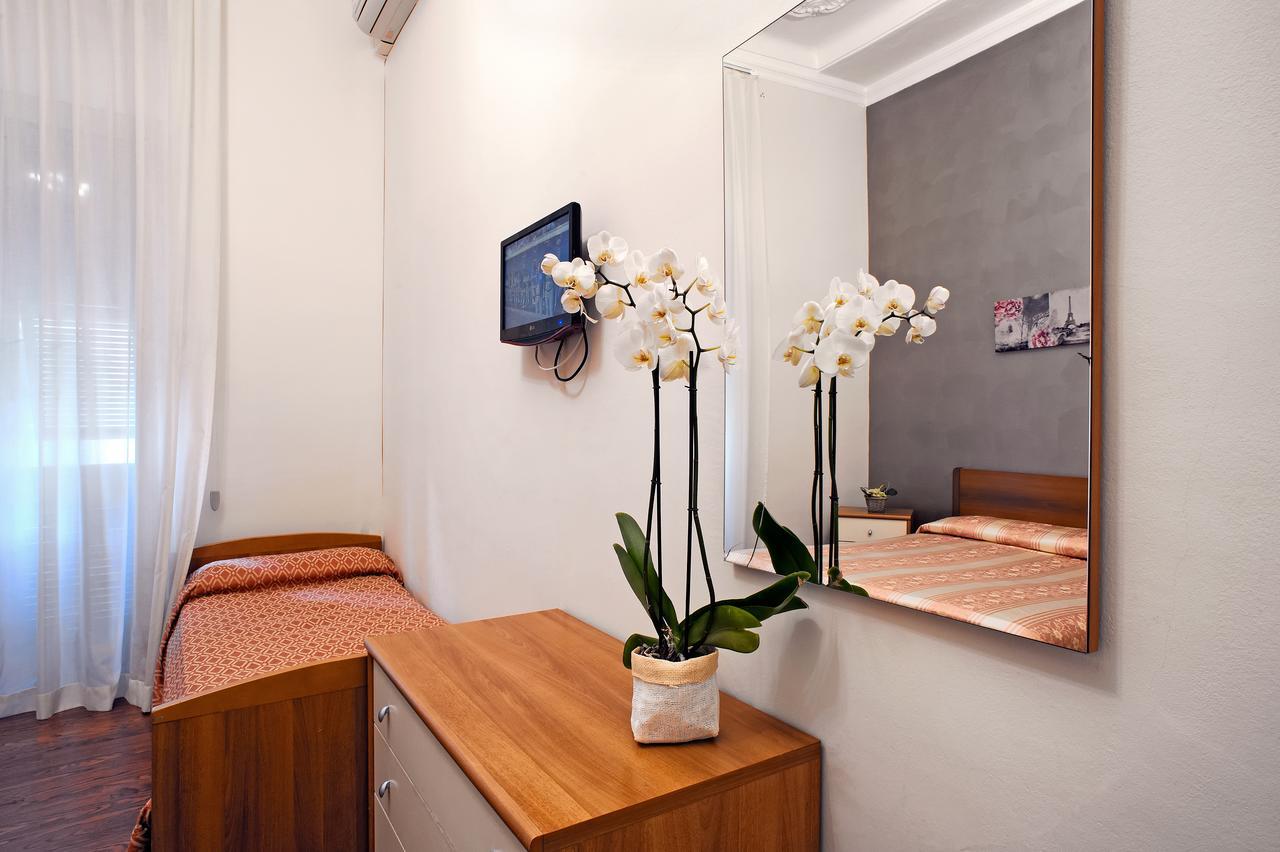 Via Marsaglia Rooms Sanremo Exteriör bild